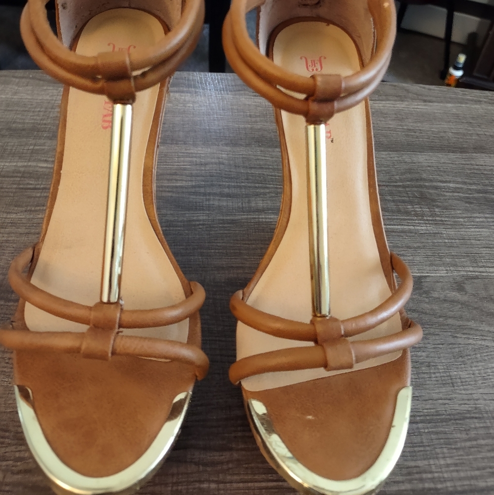 JustFab Gold Bar Cork Wedges, Size 7